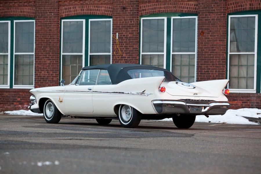  Chrysler Imperial Crown Convertible 1961 года  (фото 11 из 12)